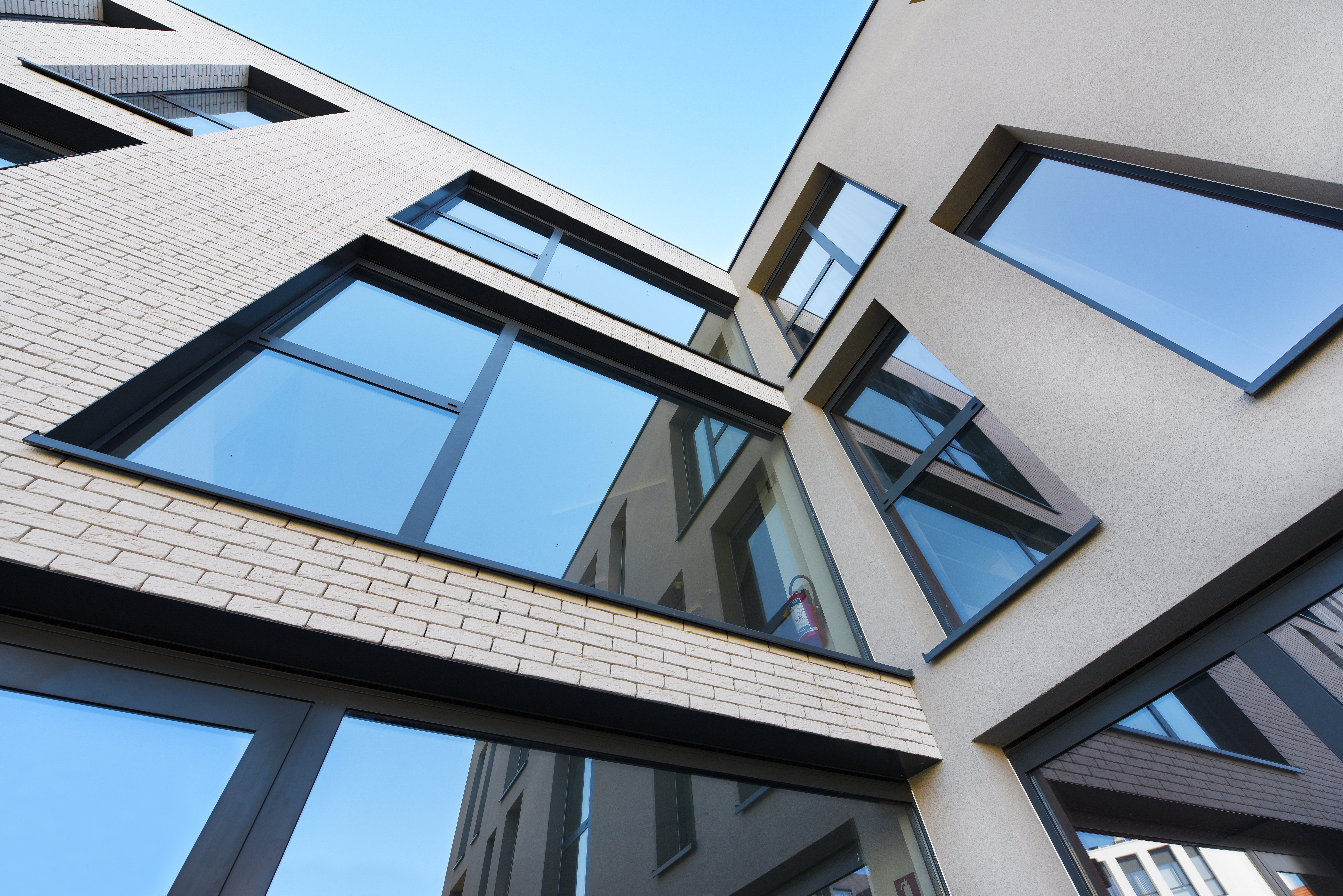 Illustratie bij artikel: Studentenkamers vs Commercieel vastgoed: Welke investering biedt meer potentieel?